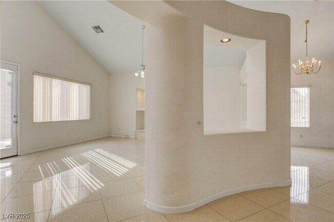 Building Photo - 9537 Gainey Ranch Ave