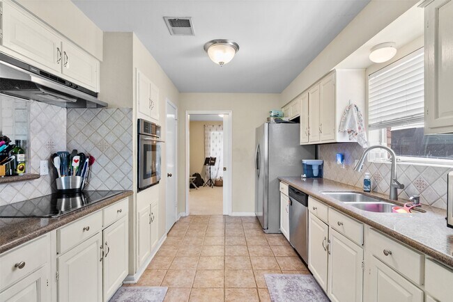 Building Photo - 2526 Palo Pinto Dr