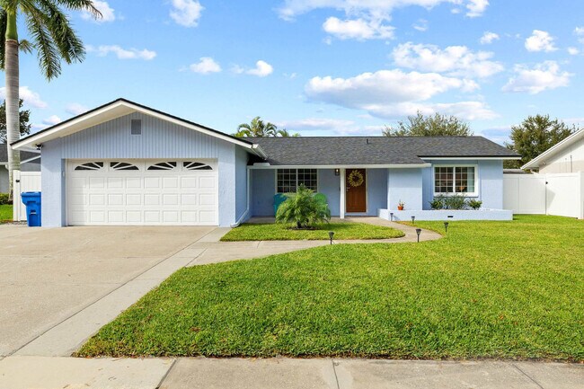 Building Photo - 6398 Woodland Blvd