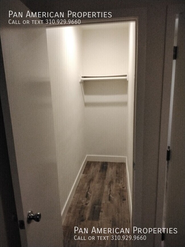 Building Photo - 6625 1/2 Crenshaw Blvd.-