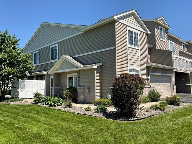 Building Photo - 6585 Olive Ln N