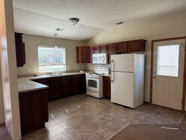 Building Photo - 516 Grainfield St