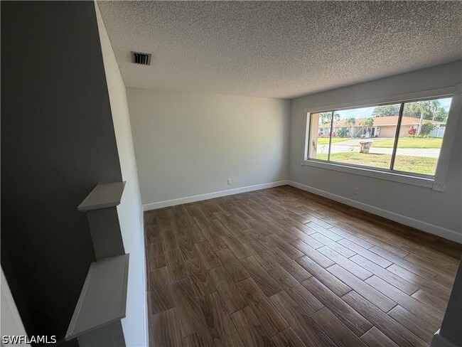 Building Photo - 937 SW 52nd St
