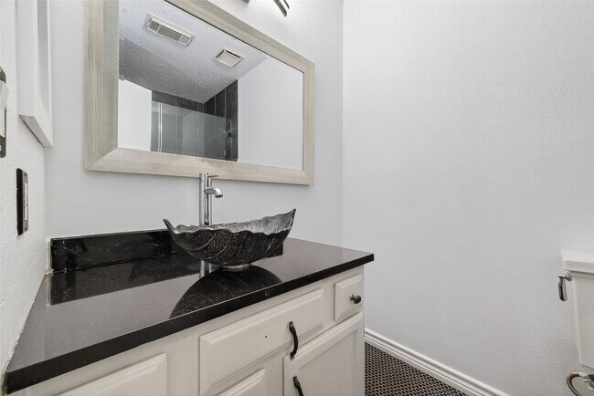 Building Photo - 13327 Harpers Bridge Dr