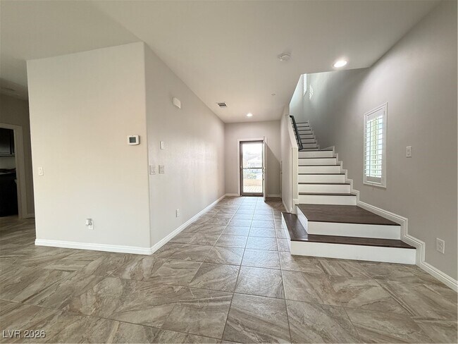 Building Photo - 132 Dunblane St