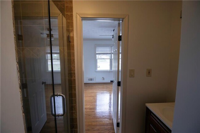 Building Photo - 1292 Monfort Rd