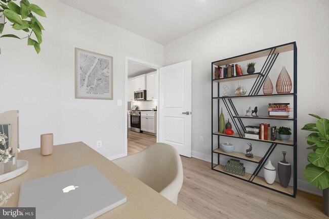 Building Photo - 1611 POTOMAC SHORES Pky