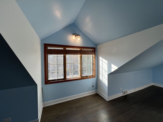 Building Photo - 220 N Graylynn Dr