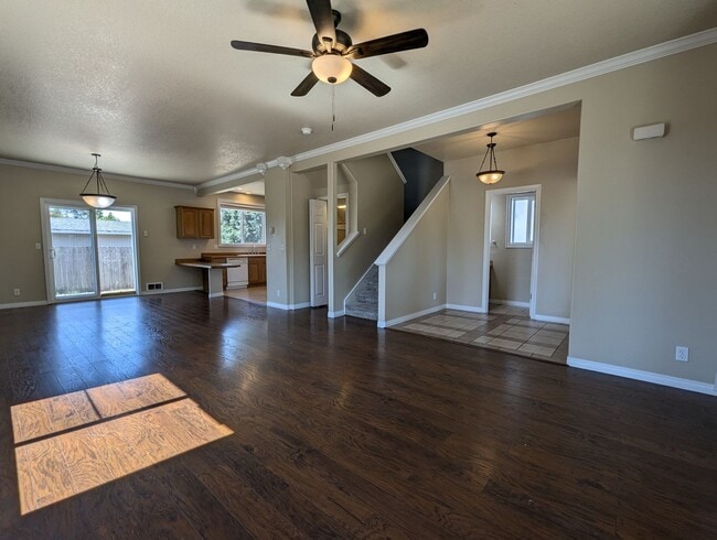 Building Photo - 3-Bedroom, 1.5-Bath Home In Bethel Danebo ...