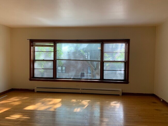 Building Photo - 4208 N Leavitt St