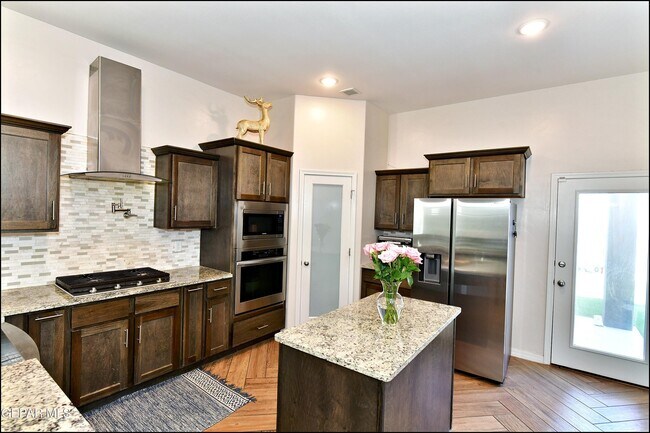 Building Photo - 2225 Tierra Delmonte Dr
