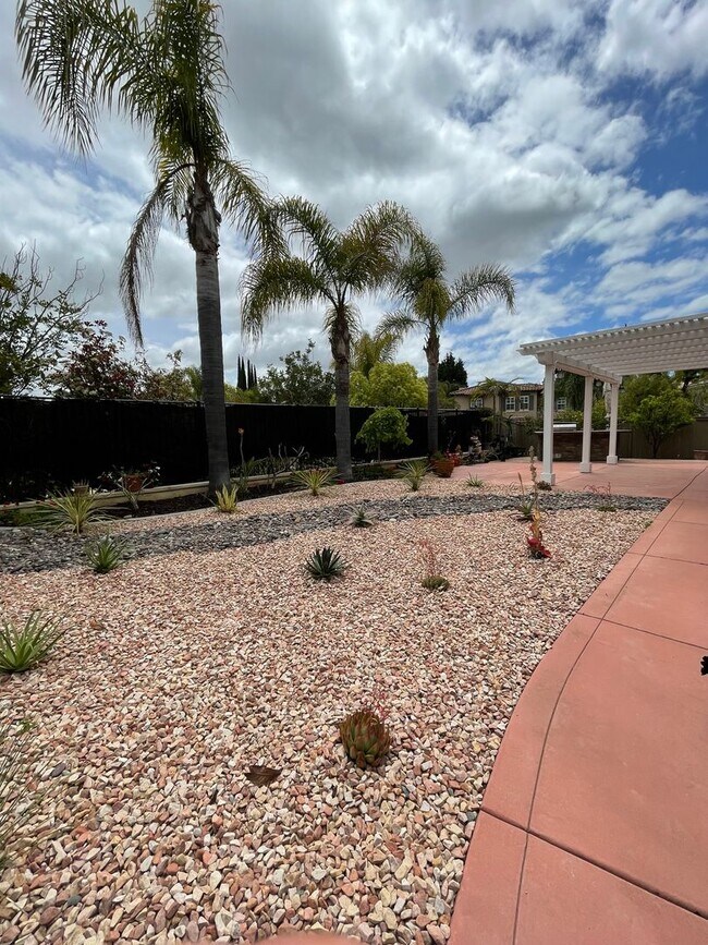Building Photo - 9707 Deer Trail Dr