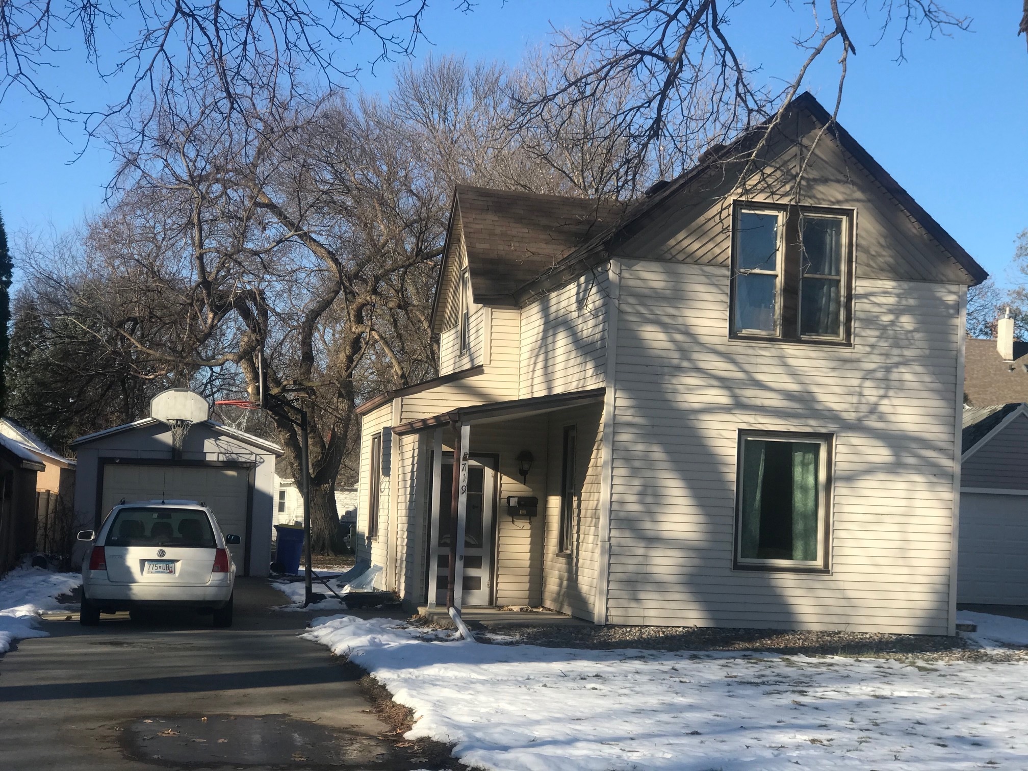 Front view - 719 8th Ave