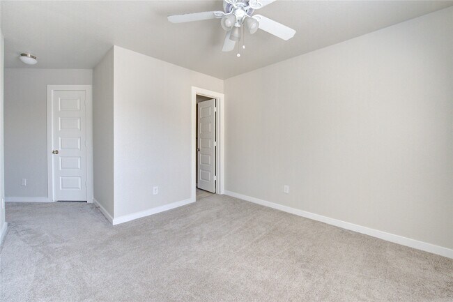 Building Photo - 2215 Emerald Diamond Ct