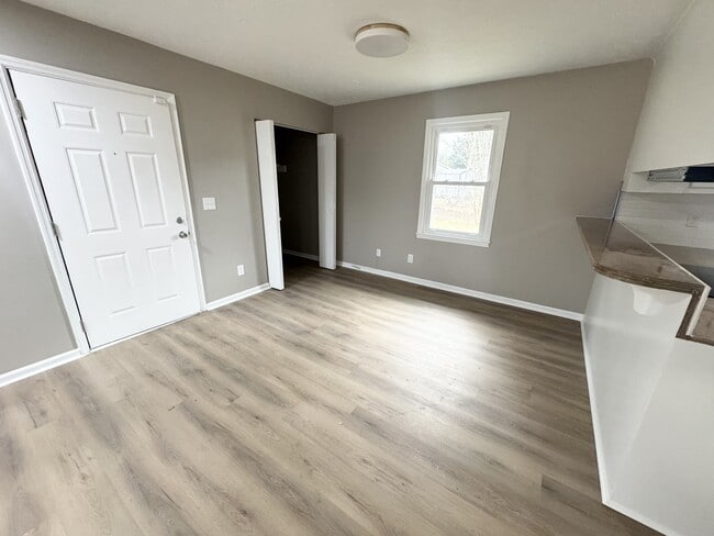 Building Photo - 1629 9th Ave