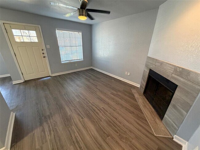 Building Photo - 1431 Hyridge Cir