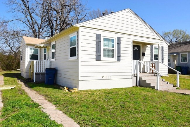 Building Photo - LORAINE.518-520