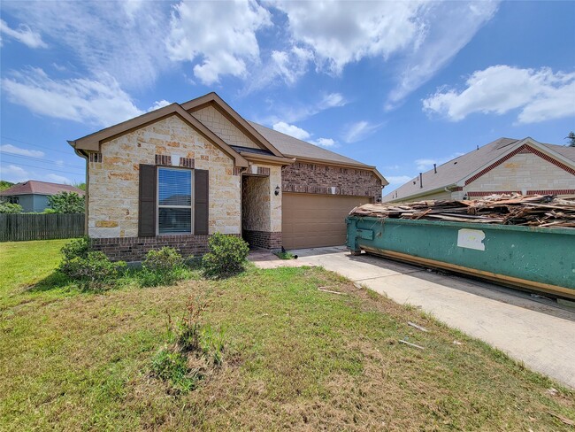 Building Photo - 14202 Persimmon Woods Dr