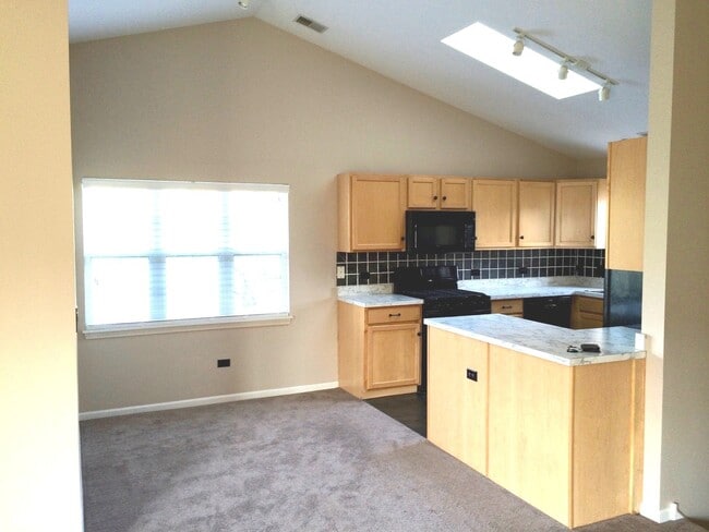 Building Photo - 2919 Rutland Cir