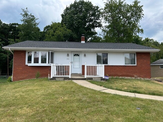 Building Photo - 602 Flint Rd