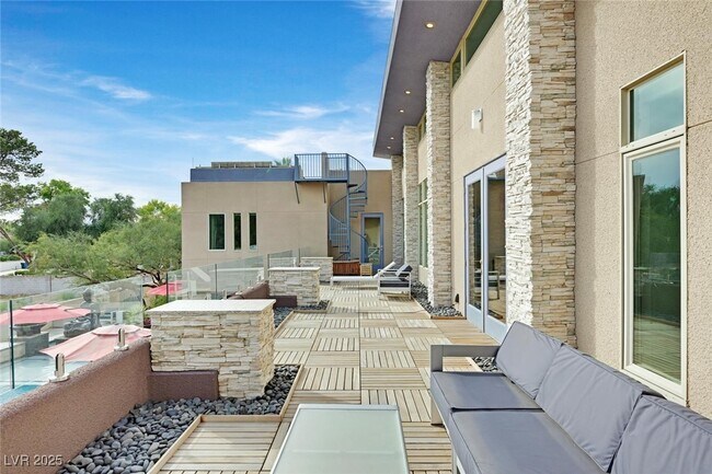 Building Photo - 2111 Edgewood Ave