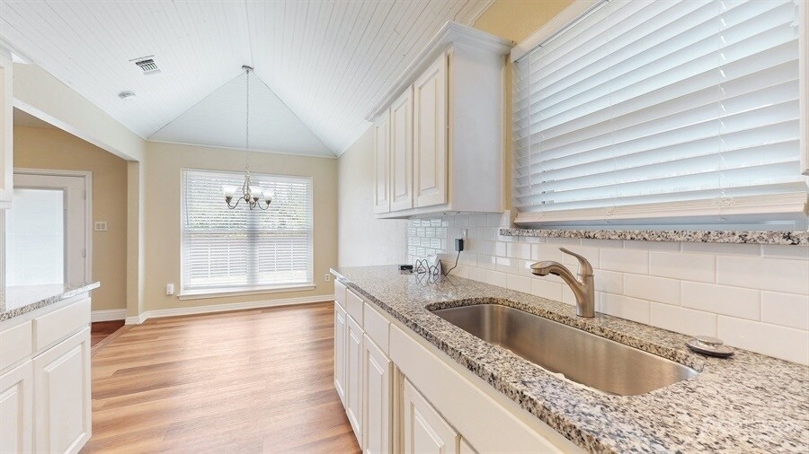 Building Photo - 16 Atlanta Ct