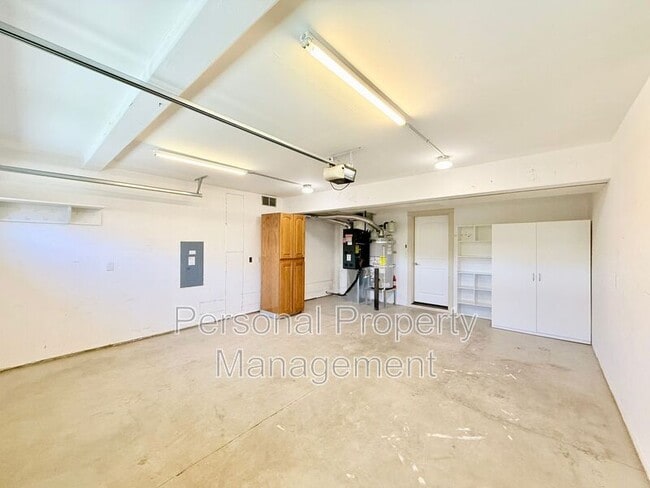 Building Photo - 5322 NE 95th St