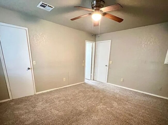Building Photo - 1,562 sf Duplex in Norman