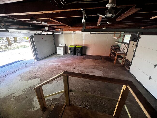 Building Photo - 2615 Metamora Rd