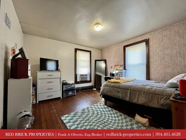 Building Photo - 771 Willey St
