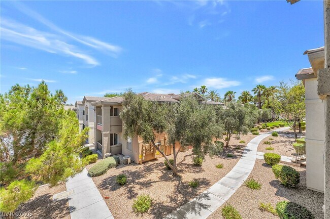 Building Photo - 8000 W Badura Ave
