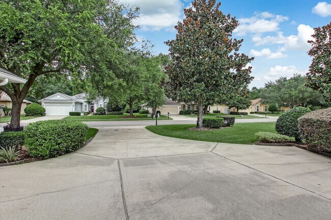 Building Photo - Lake  & Golf Course View Home in North Hampton