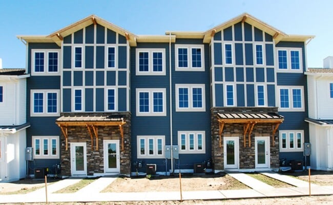 Building Photo - 3167 Sullivan Lp