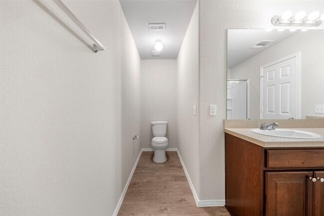 Building Photo - 21231 Bush Brook Bend Path