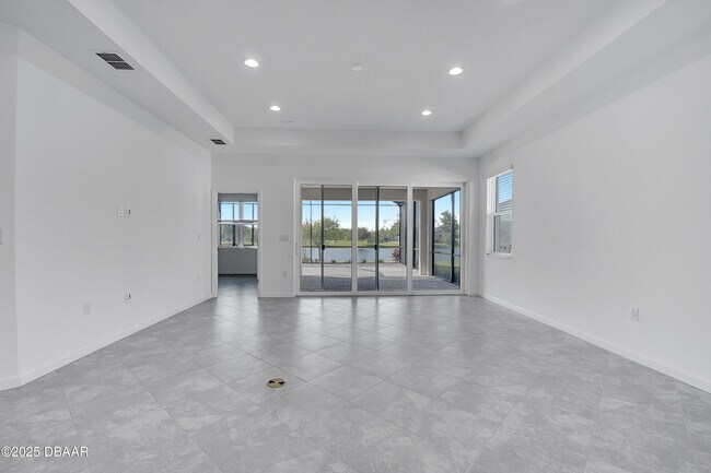 Building Photo - 215 Summertime Pl