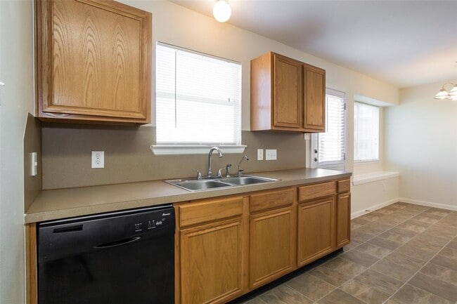 Building Photo - 12203 Scarlet River Dr