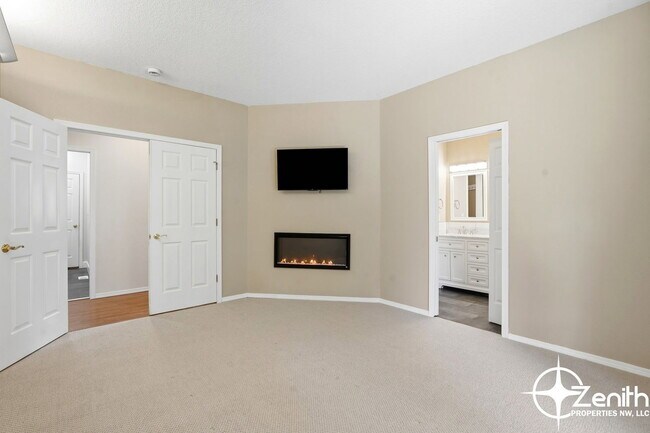 Building Photo - 2103 NE 161st Pl