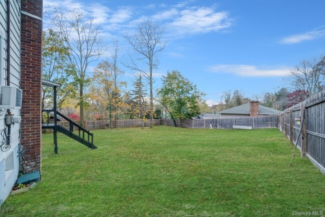 Building Photo - 120 Lookout Dr