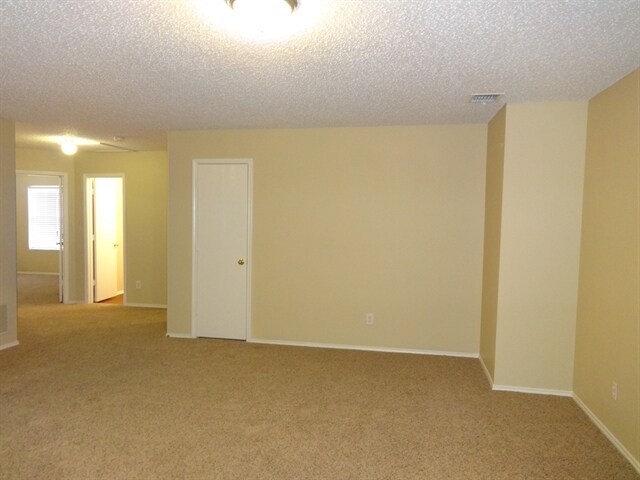 Building Photo - 4301 Meadowknoll Dr