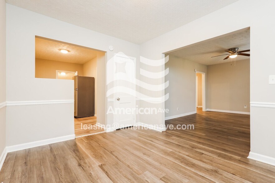 Building Photo - 4365 Pinebrook Dr