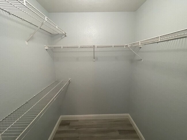 Building Photo - AWESOME 2 BEDROOM UPGRADED CONDO NEAR STRIP W/ RV PARKING!!!