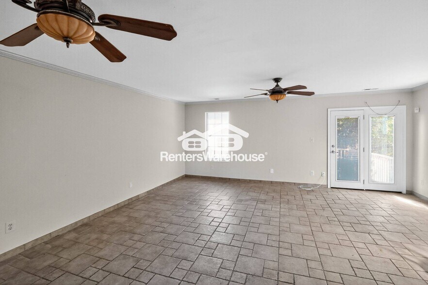 Building Photo - 16329 Taconic Cir