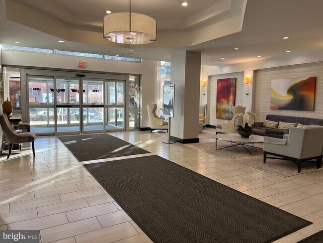 Building Photo - 1225 Martha Custis Dr