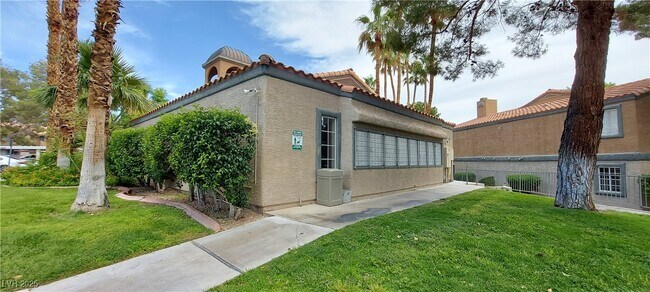 Building Photo - 230 Mission Newport Ln