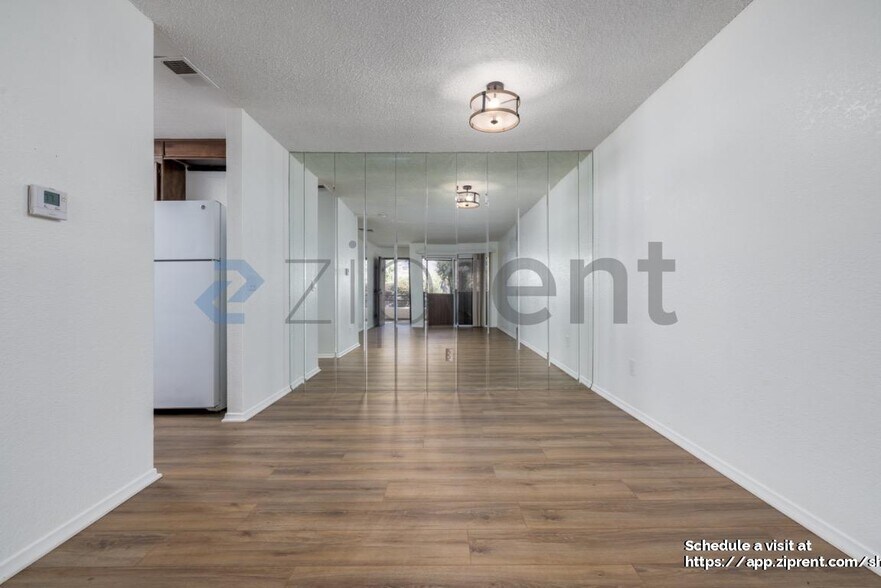 Building Photo - 2825 N Los Felices Rd