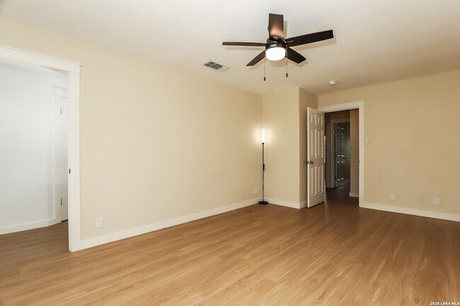 Building Photo - 362 Cypressway Dr