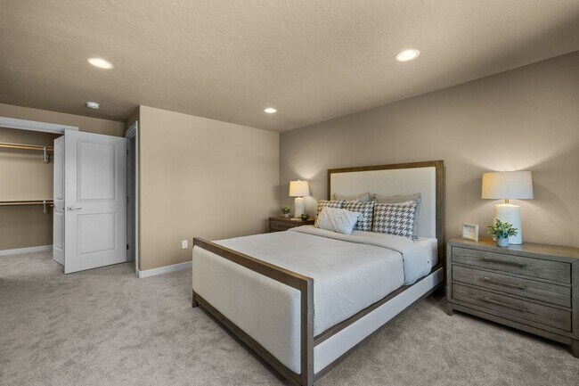 Building Photo - Brand New Stunning 3 Bed/2.5 Bath Townhouse-Old Farm District