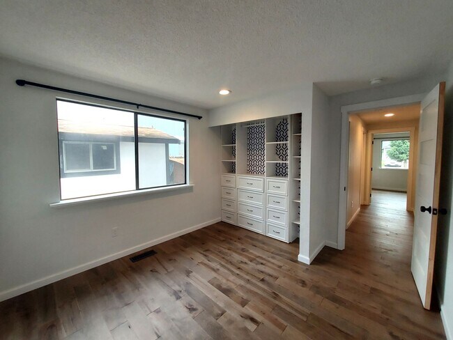 Building Photo - Charming and One of a Kind Three Bedroom