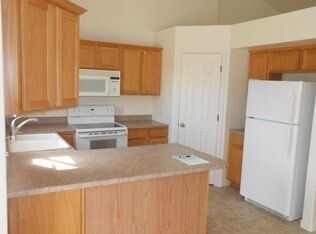 Building Photo - 251 W Peppermint Cir