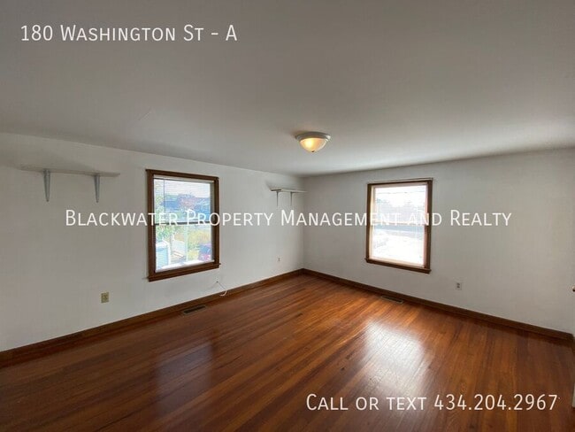 Building Photo - 180 Washington St